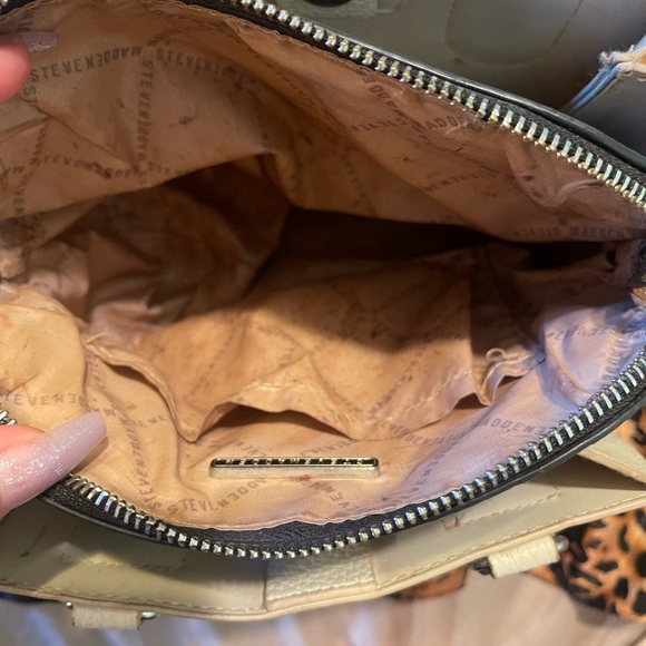 Steve Madden Handbag W detachable inside bag - Picture 4 of 5